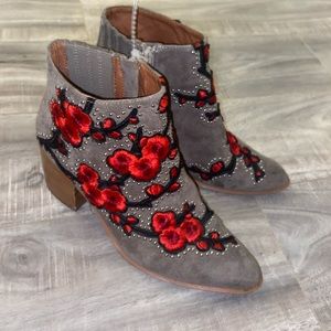 Jeffrey Campbell brown suede cherry blossom embroiderd ankle boots, 7.5